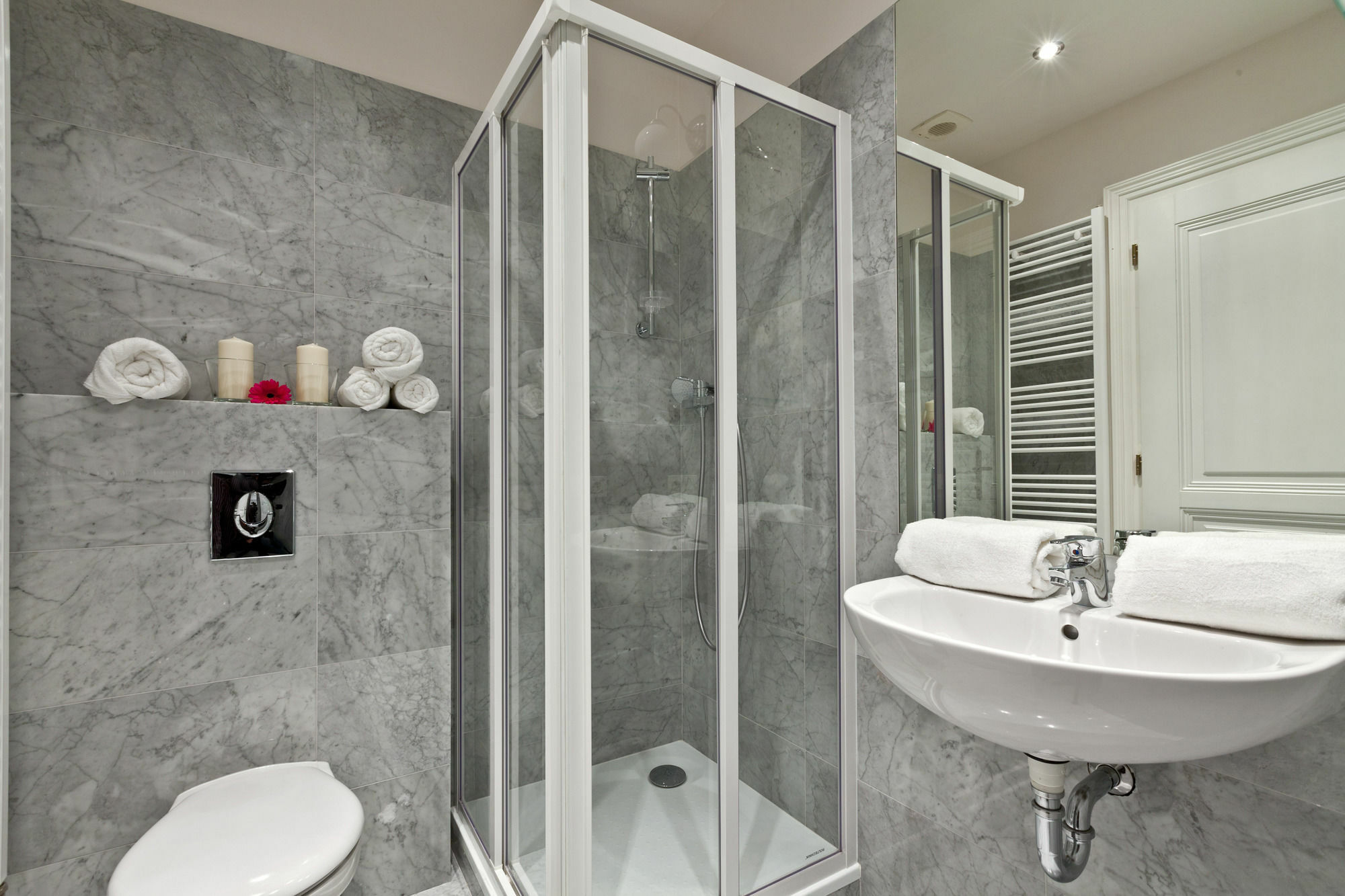 Deluxe Studio (3 Adults)